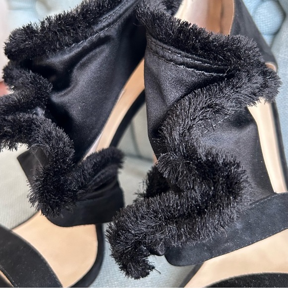 Jimmy Choo Kiki Sandals in Satin and Suede Mix, size 8.5 - Picture 5 of 16